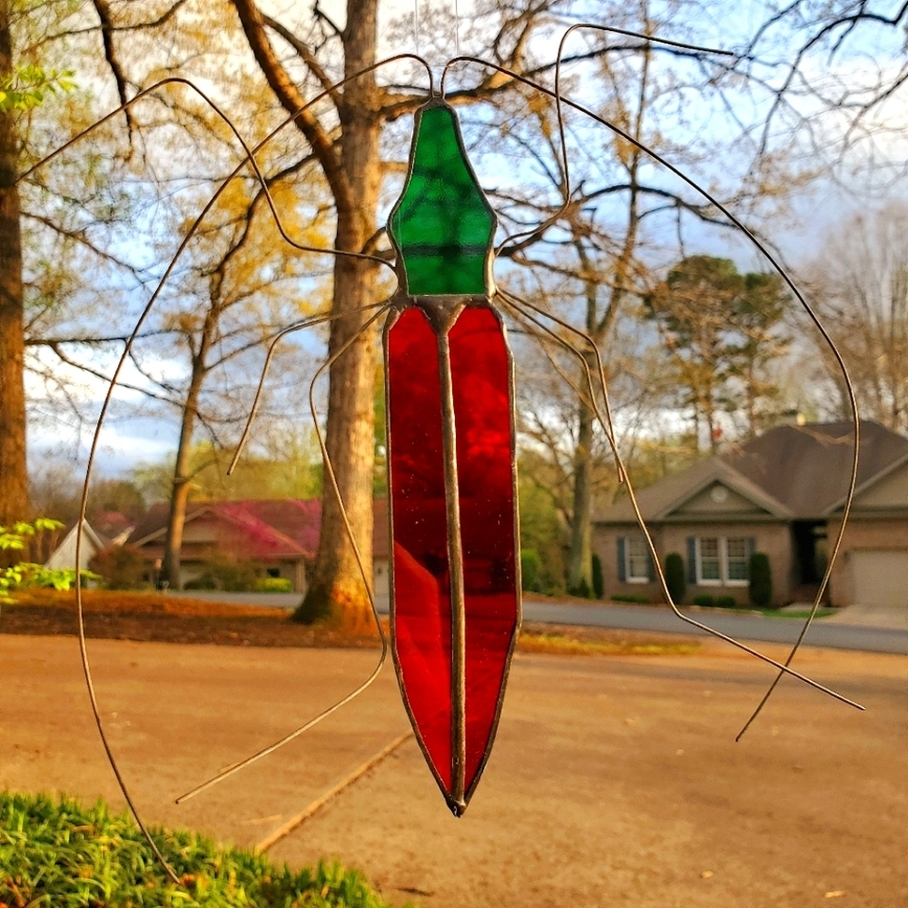 VINTAGE STAINED GLASS Suncatcher Artwork of a Beetle Red & Green with Wire Legs - Picture 4 of 10